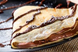 Φτιάξτε λαχταριστές γλυκές κρέπες με πραλίνα φουντουκιού εύκολα και γρήγορα