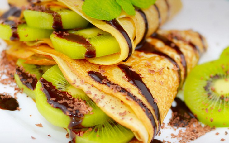 Κρέπες με μερέντα και ακτινίδιο