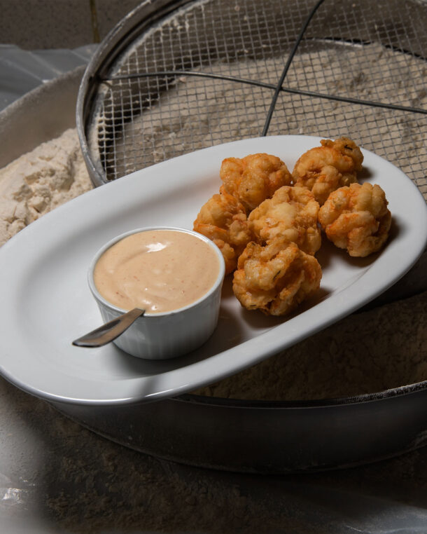 Γαριδοκροκέτες με σος πικάντ