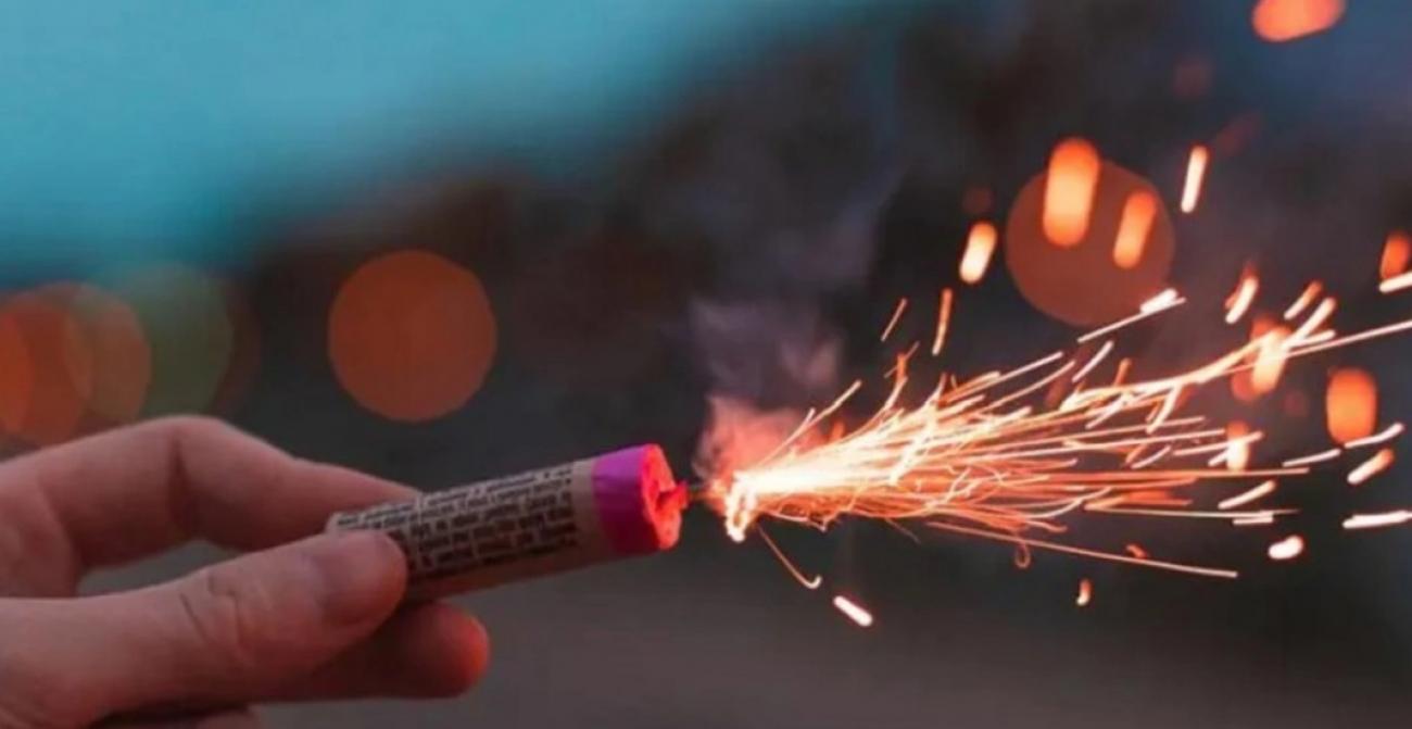 Πριν ανάψεις μια κροτίδα θυμήσου...