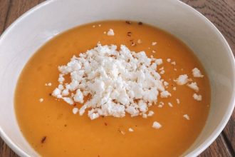 Καλοκαιρινή, πανεύκολη σούπα λαχανικών από την ειδικό