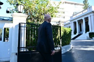 ΚΥΣΕΑ: Δεν θα εκδίδονται αποφάσεις για αιτήματα ασύλου στους Σύρους - «Παγώνει» προς το παρόν η διαδικασία