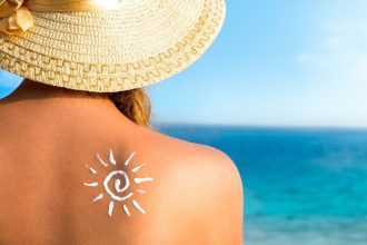 Οι επτά μύθοι για τον ήλιο και τα αντηλιακά