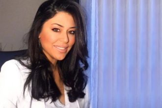 Αφροδίτη Λατινοπούλου: «Ένα παιδί θέλει μητέρα και πατέρα, όχι να μπερδεύεται με 52 φύλα» – Νέα χυδαιότητα