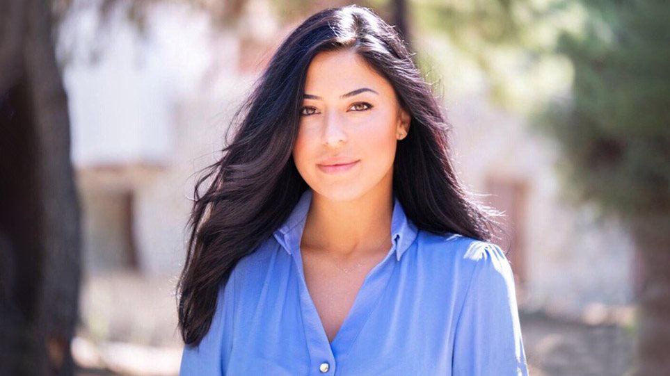 Λατινοπούλου: Οι τριχωτές... μασχάλες και οι ραγάδες την έκαναν θέμα συζήτησης ακόμα και στη Βουλή