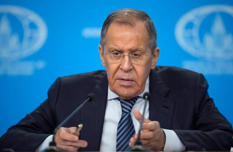 Λαβρόφ: Η Ουκρανία πλήττει μη στρατιωτικούς στόχους στη Ρωσία με δυτικά όπλα