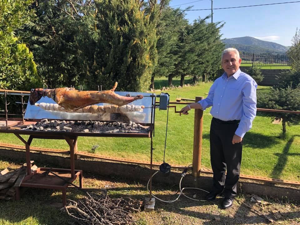 Η σούβλα του δημάρχου Καλαβρύτων!