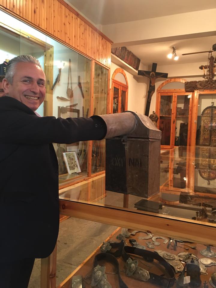 Που βάζει το χέρι του ο Γιώργος Λαζουράς; ΦΩΤΟΓΡΑΦΙΑ