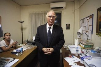 Γιατί έφυγε έξω φρενών ο Λεβέντης από το συνέδριο του Ποταμιού;