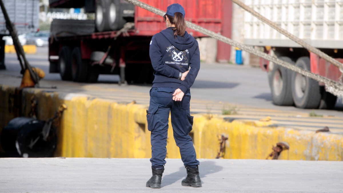 Πάτρα: Τρεις συλλήψεις στο λιμάνι