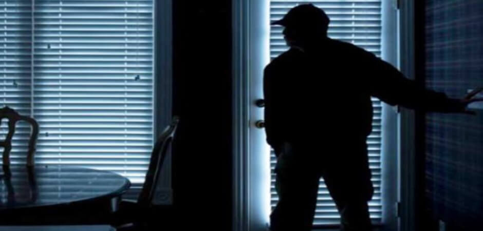 Στα "δίχτυα" της ΕΛ.ΑΣ. διαρρήκτες που είχαν ρημάξει σπίτια σε Αιγιάλεια και Καλάβρυτα