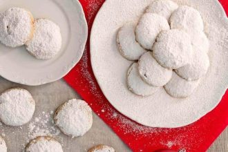 Κουραμπιέδες από τον Στέλιο Παρλιάρο