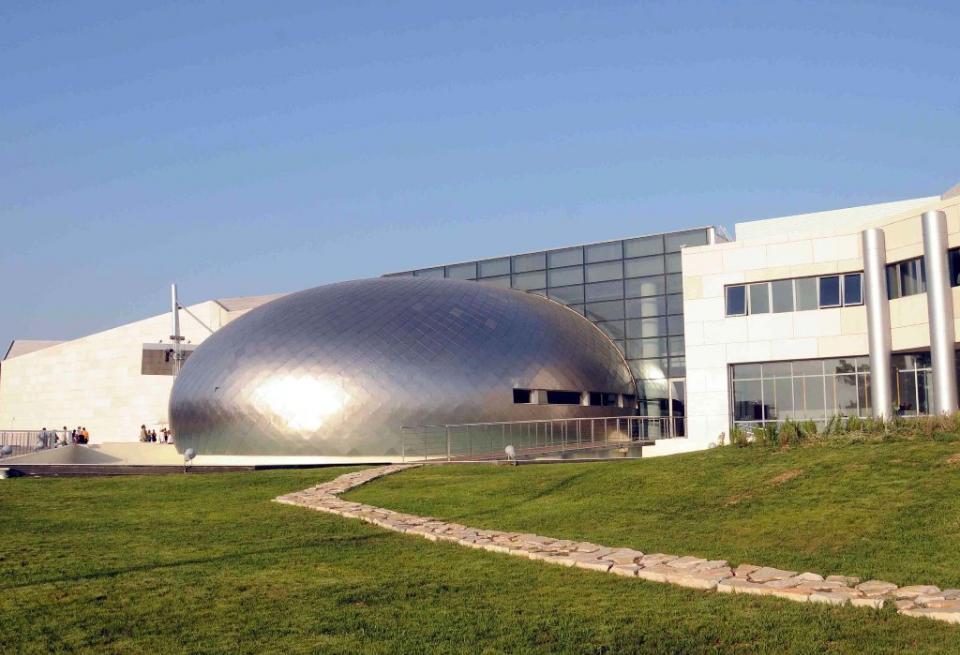 Με τηλεσκόπιο και μουσική στο Αρχαιολογικό Μουσείο για την πανσέληνο