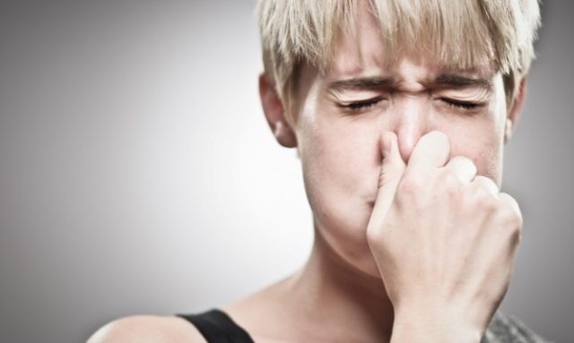 Ένας πολύ απλός τρόπος για να απαλλαγείτε από τον λόξιγκα