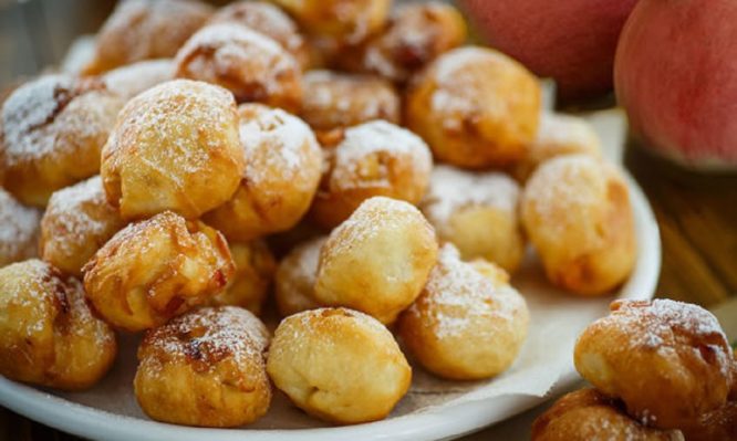 Φτιάξτε τα πιο διάσημα σαρακοστιανά λουκουμαδάκια!