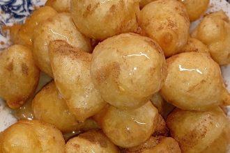 Λουκουμάδες με νισεστέ