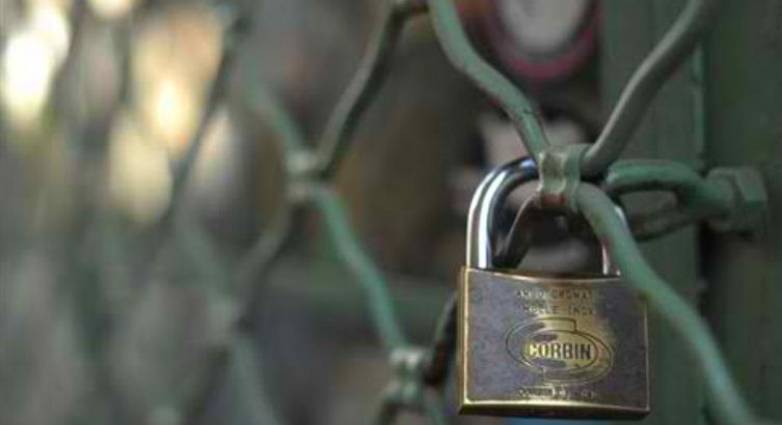 Πάτρα: Λουκέτο σε δύο γνωστά καταστήματα