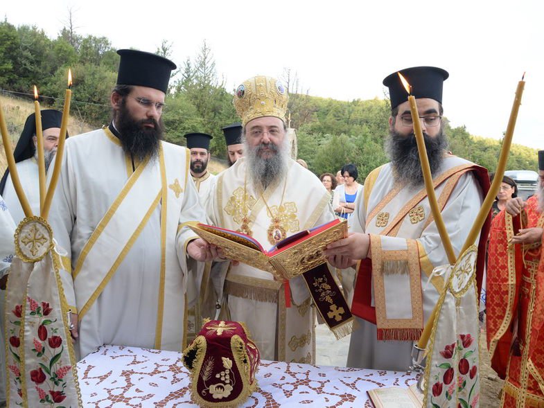 Εγκαίνια του δεύτερου Ναού που είναι αφιερωμένος στον Όσιο Παΐσιο, από τον Μητροπολίτη Πατρών (ΦΩΤΟ)