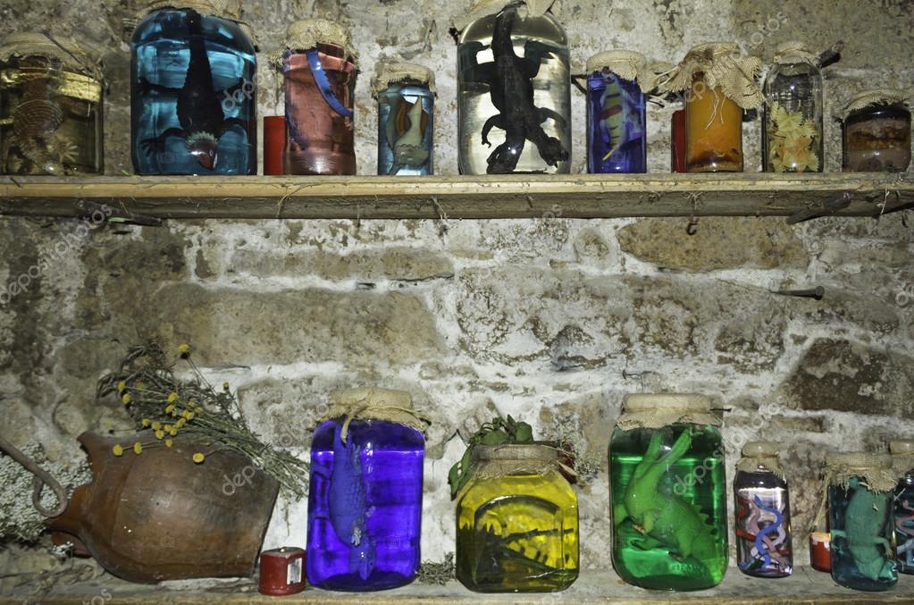 «Μαγικό» βάζο με… εσώρουχο στην Αμαλιάδα!