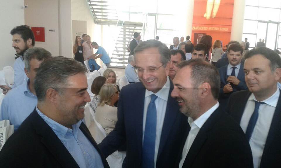 O στίχος του Γιάννη Μάκκα για τους νεοδημοκράτες! ΦΩΤΟΓΡΑΦΙΕΣ