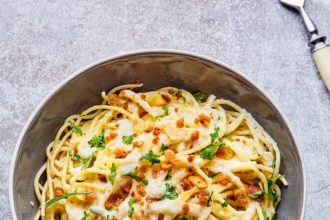 Μακαρονάδα με κρέμα κουνουπίδι