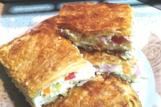 Μακαρονόπιτα σφολιάτας