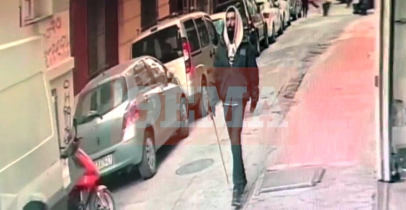 ΒΙΝΤΕΟ ΝΤΟΚΟΥΜΕΝΤΟ: Ο Παλαιστίνιος διαφεύγει με το λοστάρι στο χέρι μετά την επίθεση στην 29χρονη - Πολίτες τον πήραν στο κυνήγι