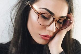 Πέντε συμβουλές για μακιγιάζ αν φοράς γυαλιά μυωπίας