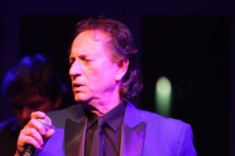 Μάκης Χριστοδουλόπουλος: «Ορκίζομαι ότι δεν κοίταξα ποτέ άλλη γυναίκα εκτός από τη δική μου»