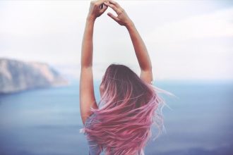 Τα κόλπα για υγιές δέρμα και όμορφα μαλλιά το καλοκαίρι