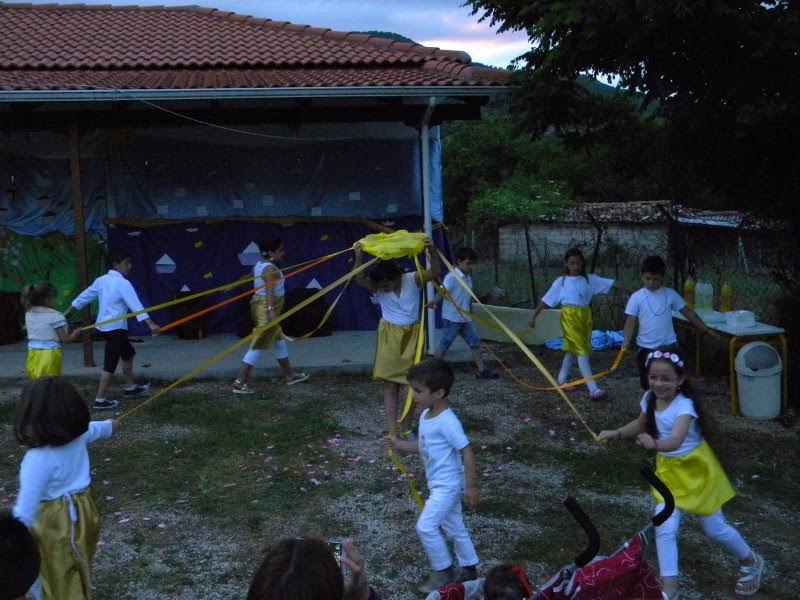 Η σχολική γιορτή στο Μάνεσι - ΦΩΤΟΓΡΑΦΙΕΣ