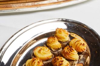 Μανιτάρια ψητά, γεμιστά με κρέμα γραβιέρας