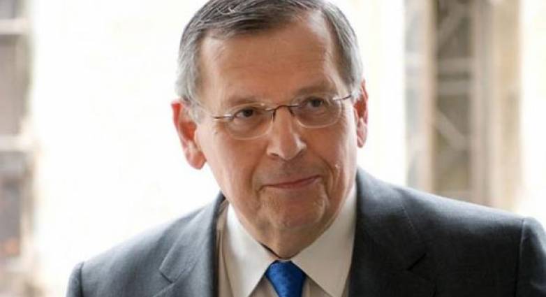 Η Ανολοκλήρωτη επιτυχία του κ. Σημίτη