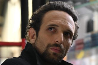 Μάρκος Παπαδοκωνσταντάκης: «Ο νευροχειρουργός έσωσε την αδερφή μου από βέβαιο θάνατο»