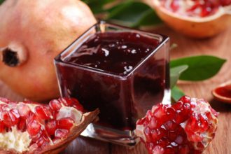 Πεντανόστιμη μαρμελάδα από ρόδι