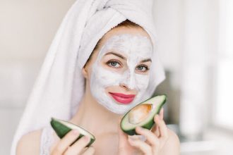 Μάσκα κατά των λεπτών γραμμών με αβοκάντο και αλόη