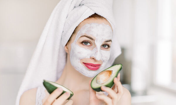 Μάσκα κατά των λεπτών γραμμών με αβοκάντο και αλόη