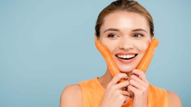 Επιδερμίδα λεία σα του μωρού: Η φυσική μάσκα αντιγήρανσης με μέλι και άλλα 2 υλικά