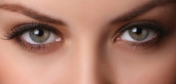 Για να φαίνονται τα μάτια πιο ξεκούραστα!