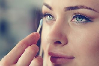 Δε φαντάζεσαι τι θα γίνει αν χρησιμοποιήσεις μπατονέτα στα μάτια σου!