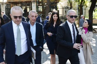 Όλγα Κεφαλογιάννη: Ζητά την αποκλειστική επιμέλεια των παιδιών της