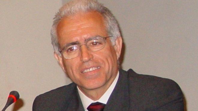 Τα κάστρα πέφτουν από μέσα