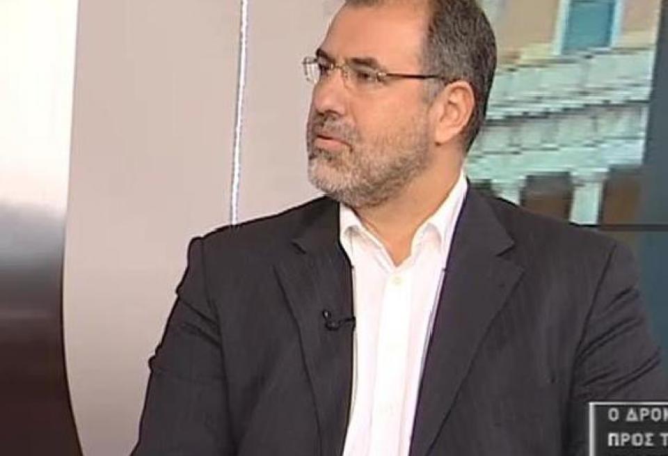 Πέφτει το ψευτο-προσωπείο