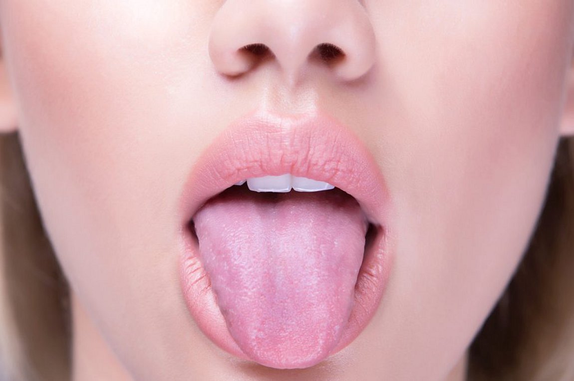 Τι χρώμα έχει η γλώσσα σας; Νέα μελέτη αποκαλύπτει ότι αποτελεί δείκτη διάγνωσης για πολλές παθήσεις – Δείτε ποιες