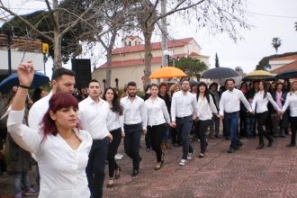 Όταν το Λάππα θέλει να γλεντήσει δεν σταματά ούτε με βροχή...