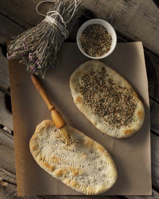 Μεσανατολίτικα επίπεδα ψωμάκια