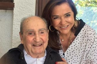 Η φωτογραφία του Κ. Μητσοτάκη στο facebook με τη Ντόρα