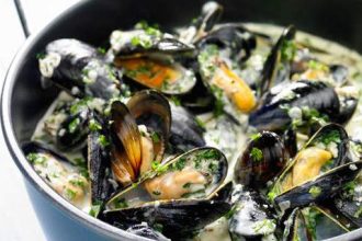 Μύδια με κρασί