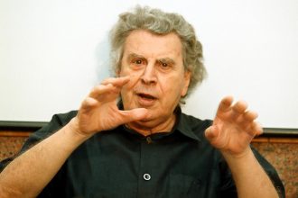 Αποχαιρετούμε τον Μίκη Θεοδωράκη