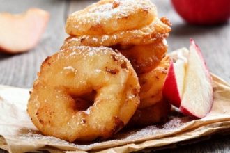 Λουκουμάδες με μήλο